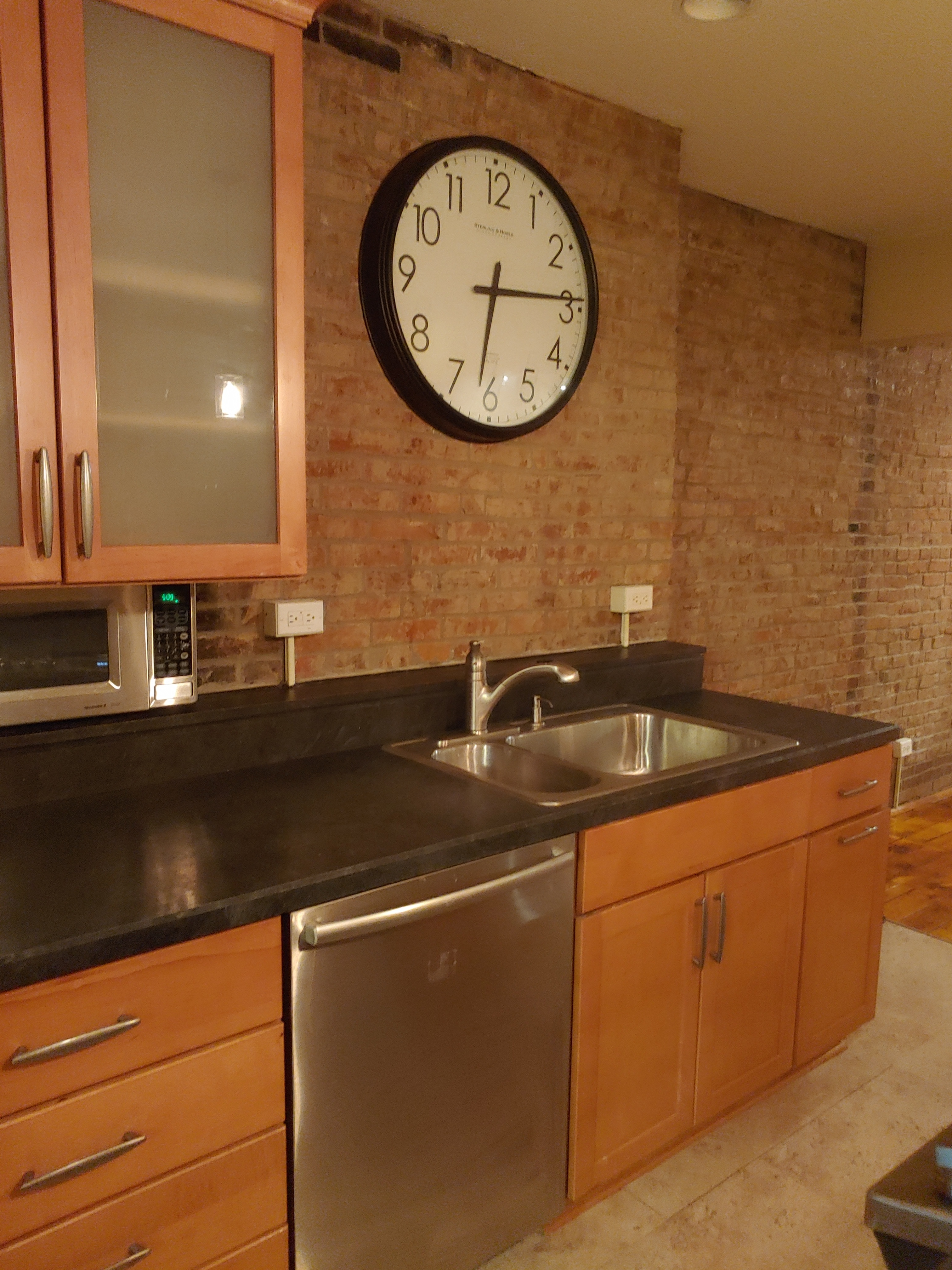 111 S 13th St unit 2 – photo 2