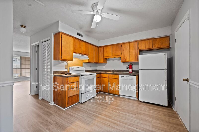 3616 Peppertree Ln – photo 4