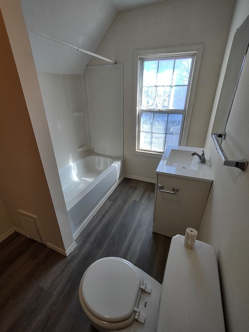 1459 Ridgewood Ave unit Unit #3 – photo 1