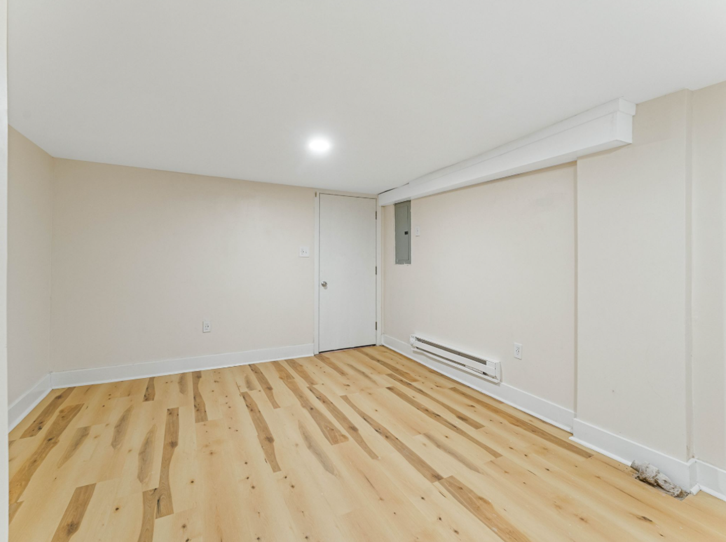 2066 Eastburn Ave – photo 5