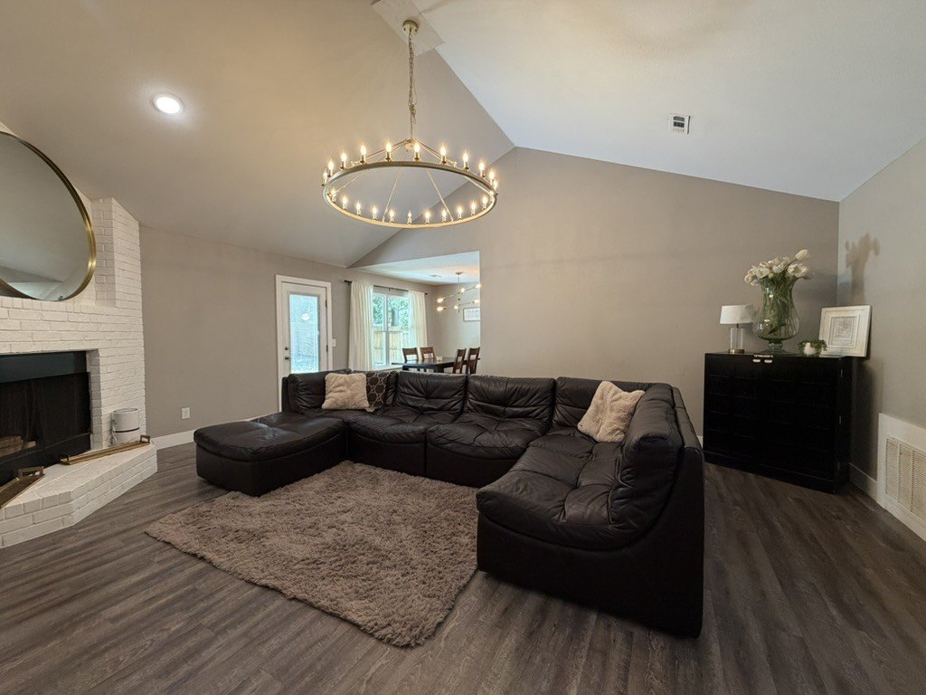 1314 N Fieldstone Ave – photo 2