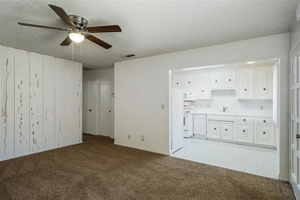 Reef Apartments – photo 1