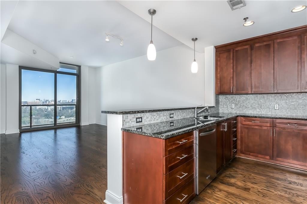 270 17th St NW #908 – photo 2