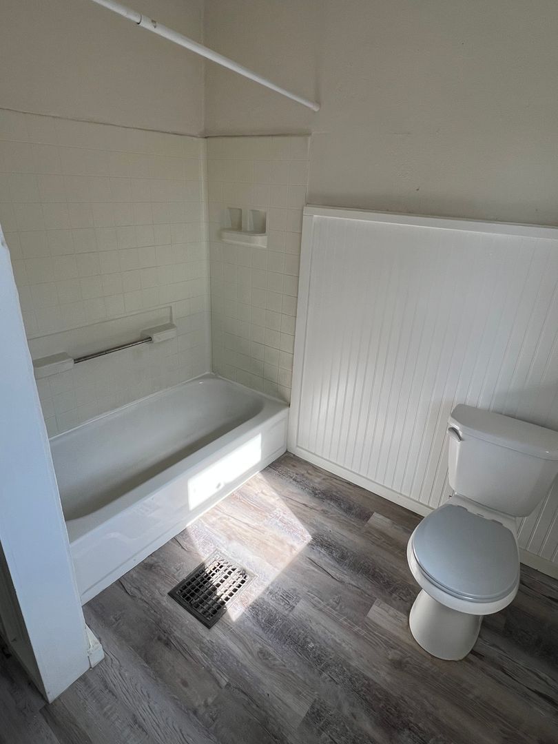 1304 Catalpa Dr. – photo 5
