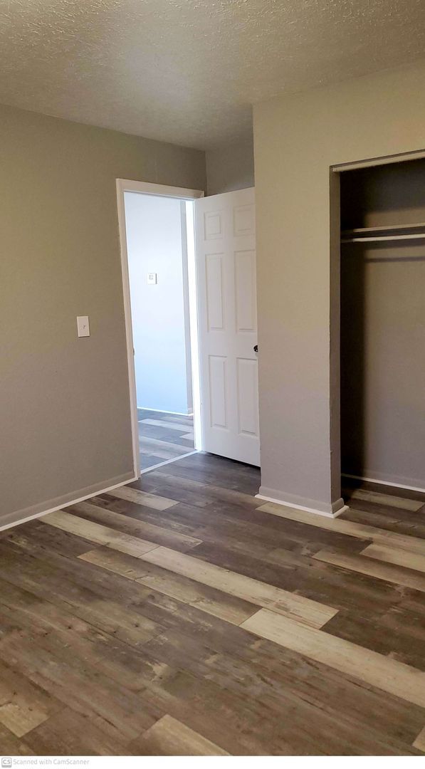 1802-1804 Montgomery Ave unit 1802 – photo 4