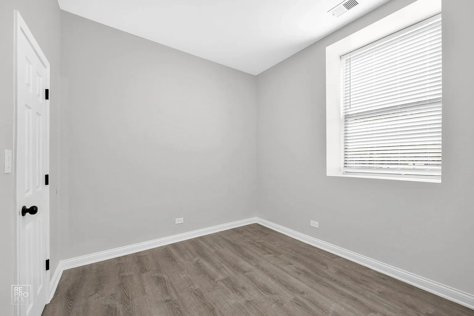 801 E Drexel Square – photo 2