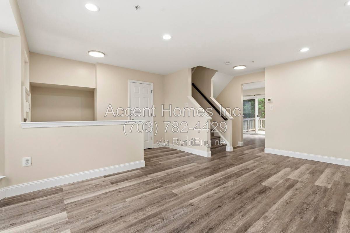 10299 Wimbledon Pl – photo 4