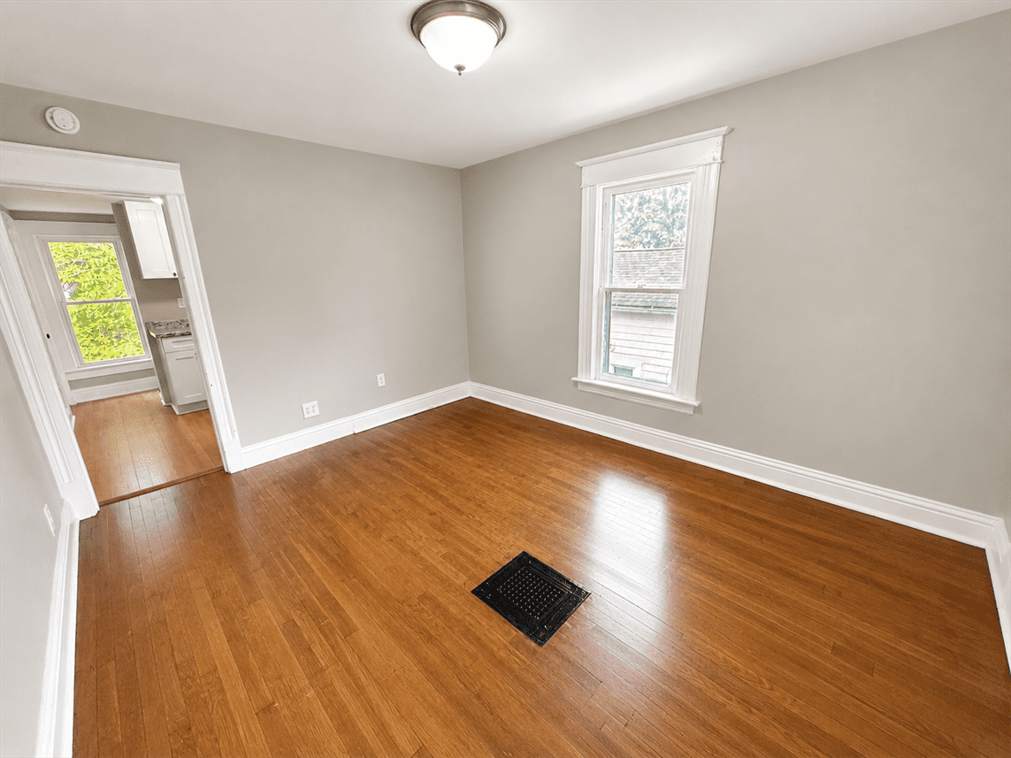 413 E Maple Ave unit 2 – photo 3