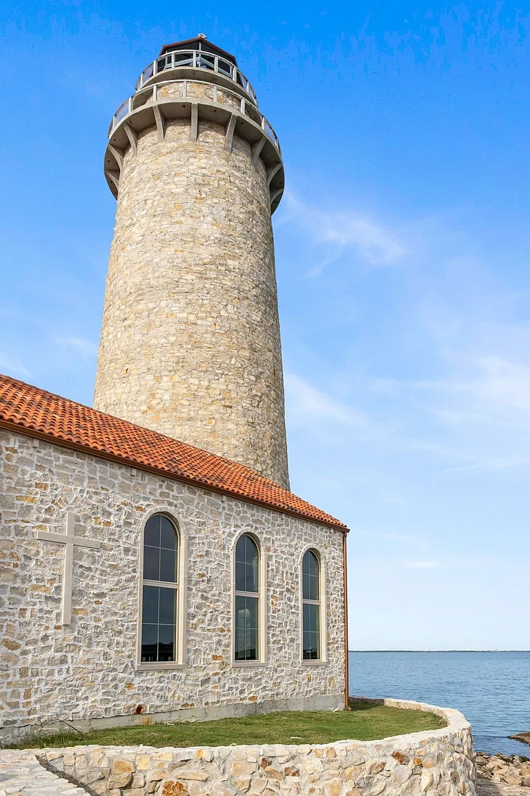 Lighthouse Pointe – photo 4