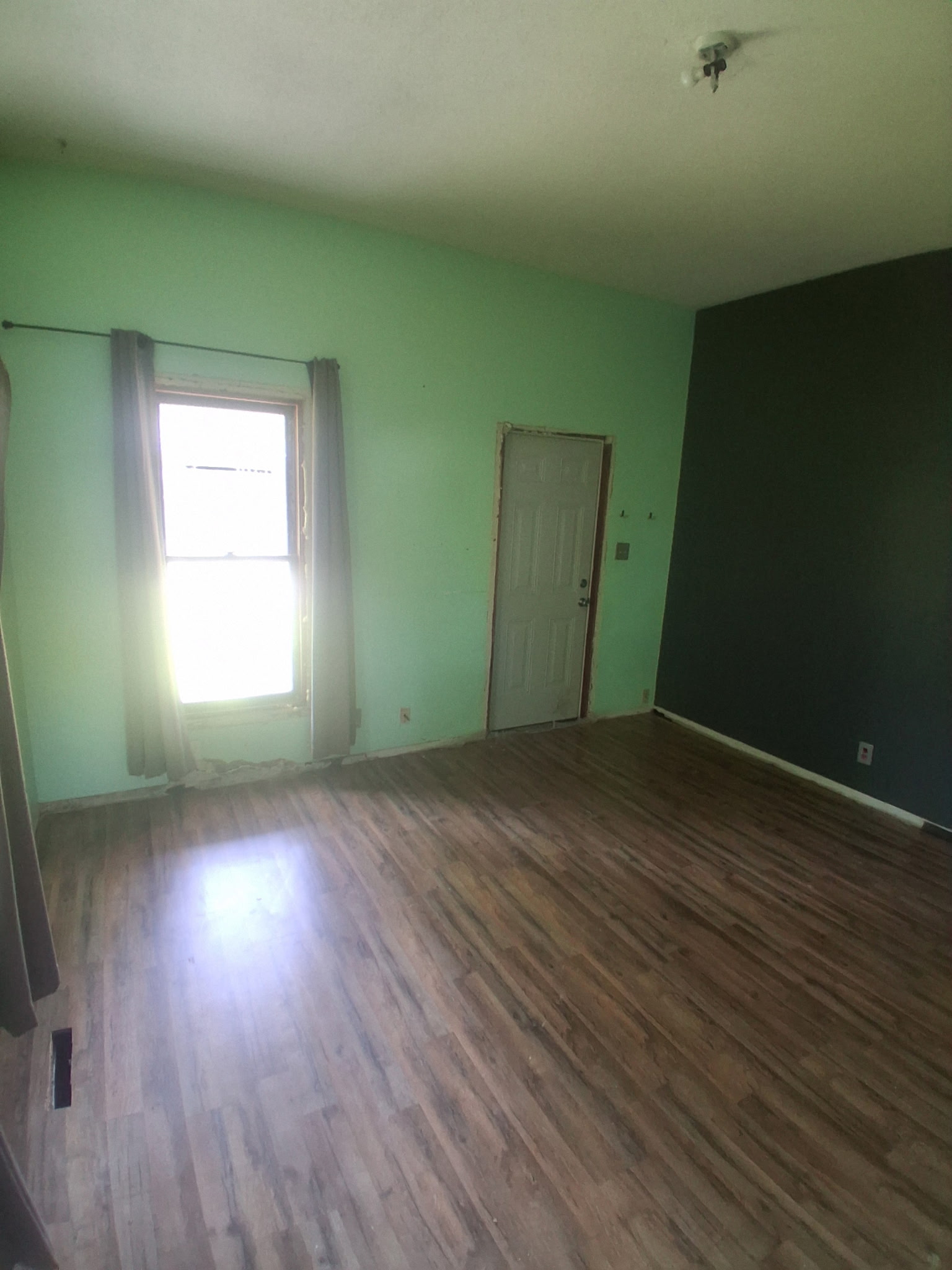 615 N Almond St – photo 4