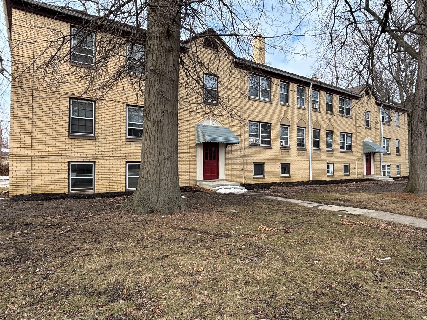 19351 Lakeshore Blvd unit Unit 8 – photo 1