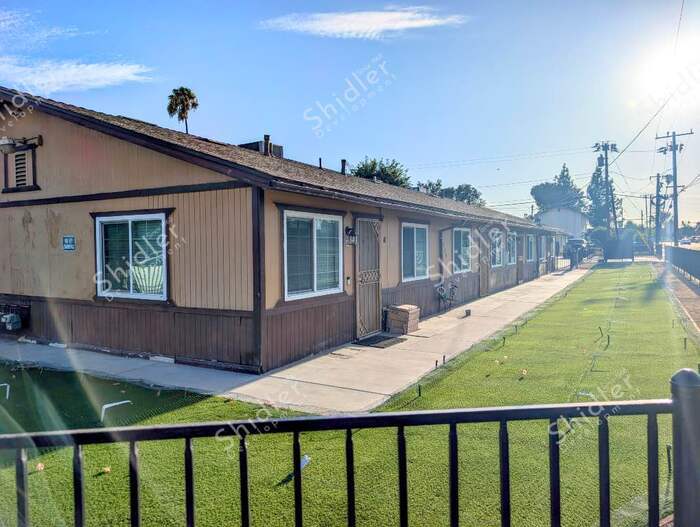 1039 Pacific St unit B – photo 2