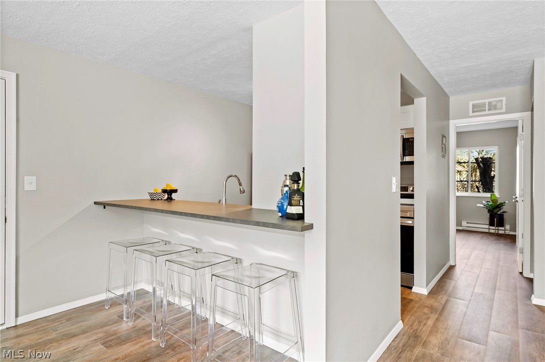 10524 Clifton Blvd unit 201 – photo 5