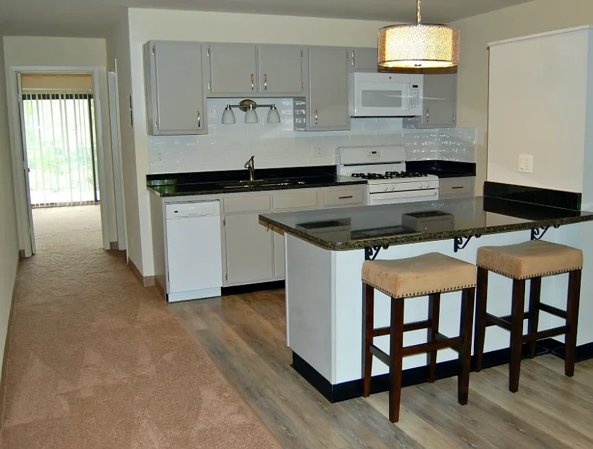 Seven Stories West Apartments – photo 5