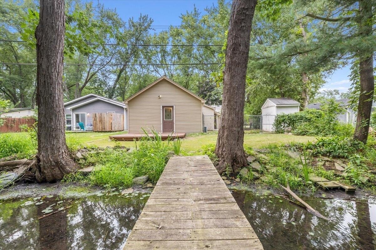 9535 Listeria St – photo 4