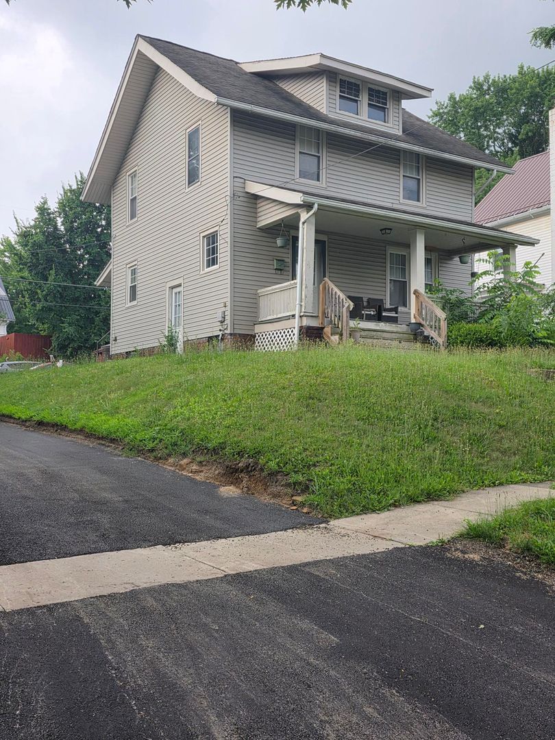 227 Banning Ave – photo 1