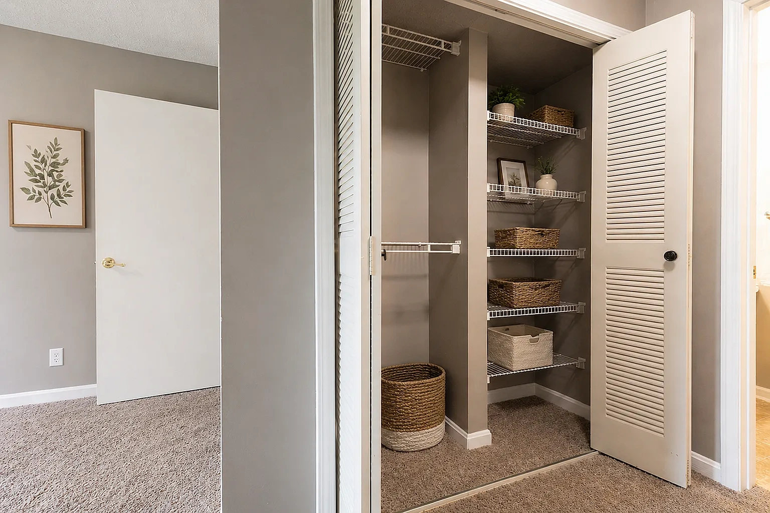 Lakeview Apartments – photo 2