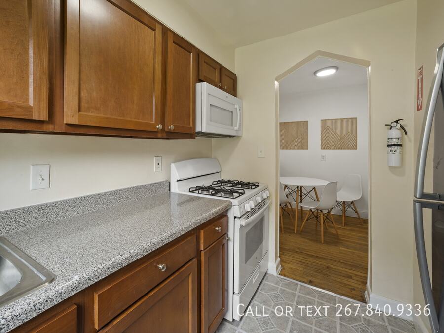 12 Danbury St SE – photo 5