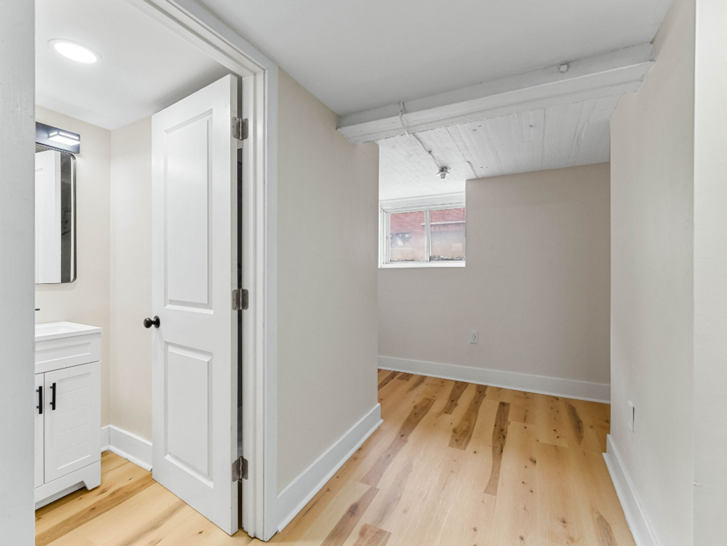 2066 Eastburn Ave – photo 3