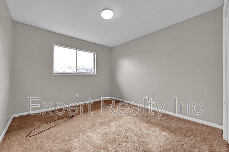 3225 Avenue S unit C – photo 3