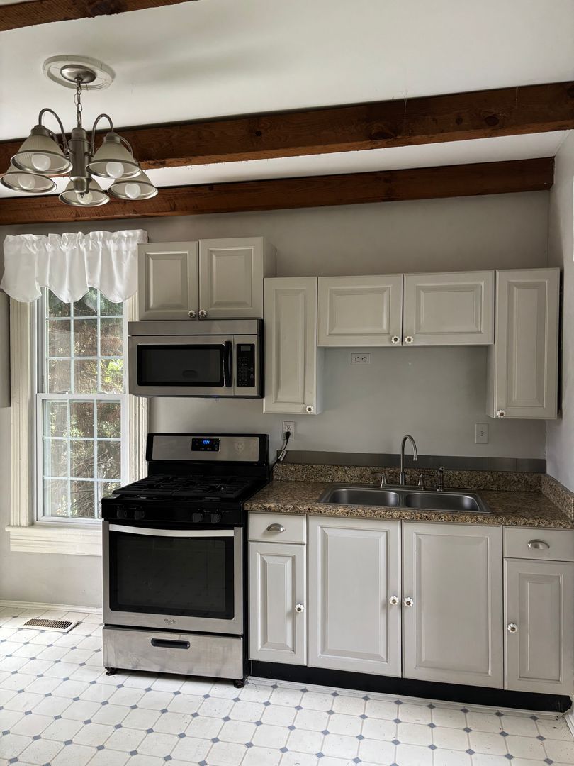 208 Island Ave – photo 2