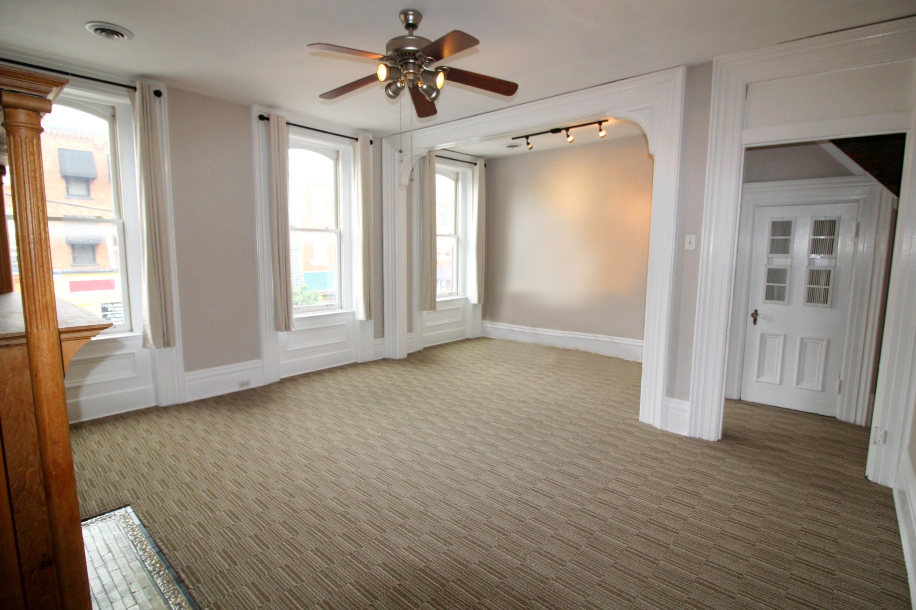 2016 E Carson St – photo 4