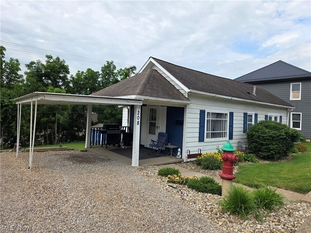208 W Main St – photo 2