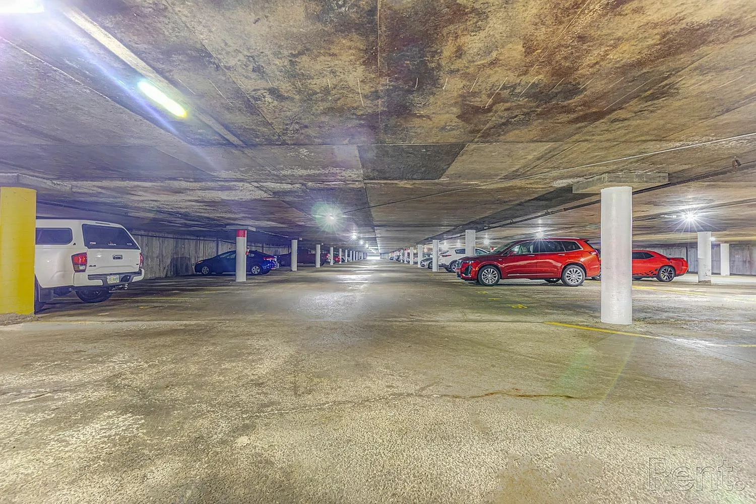 Victoria Plaza – photo 1