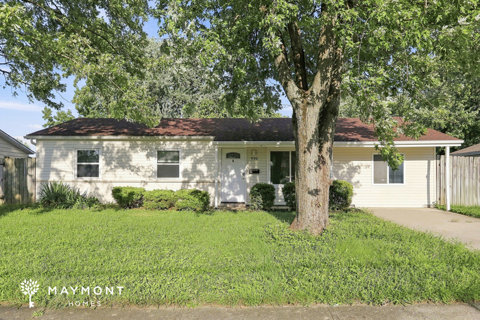 990 Sheffield Dr – photo 1