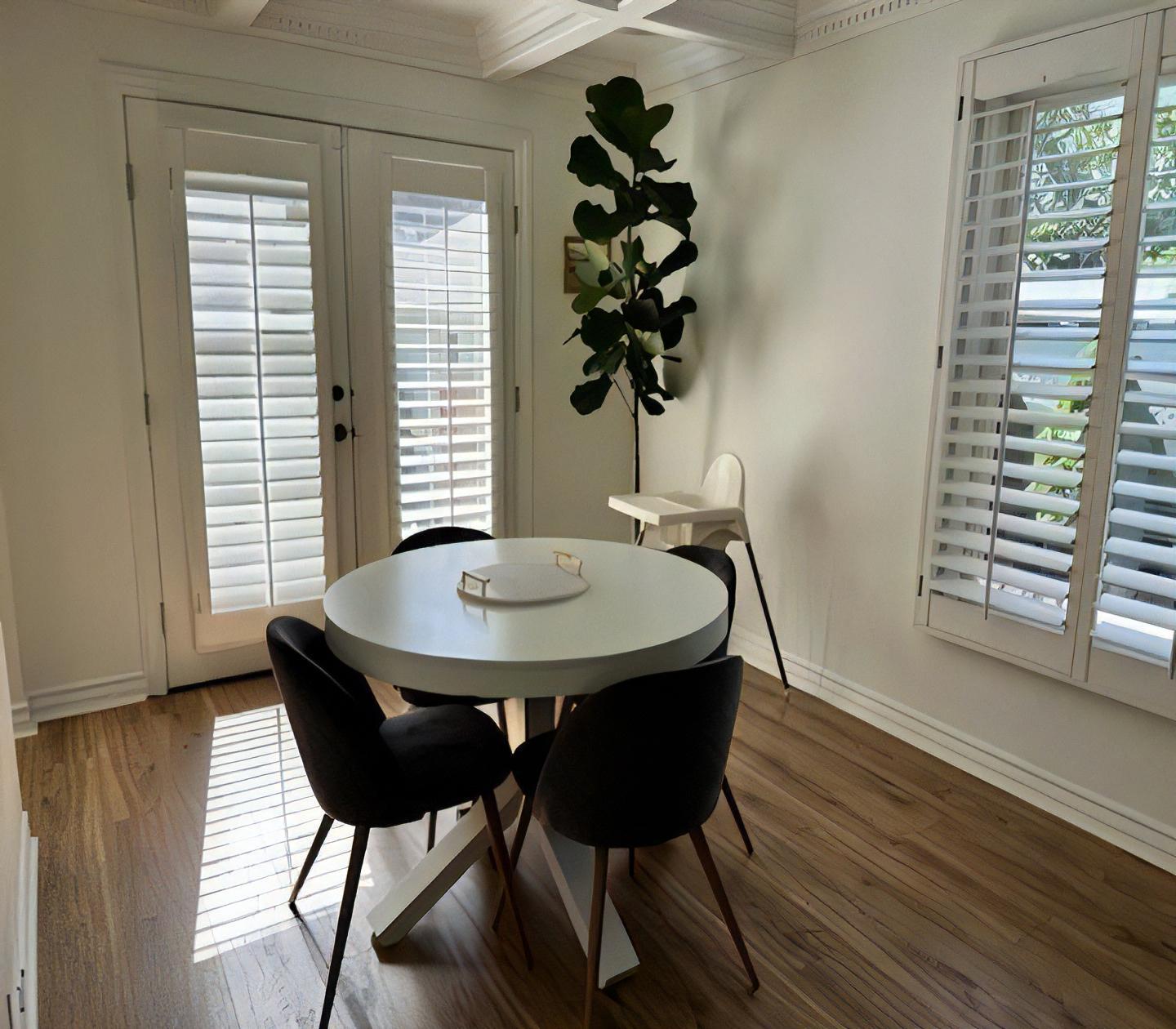 2657 Melbourne St – photo 5