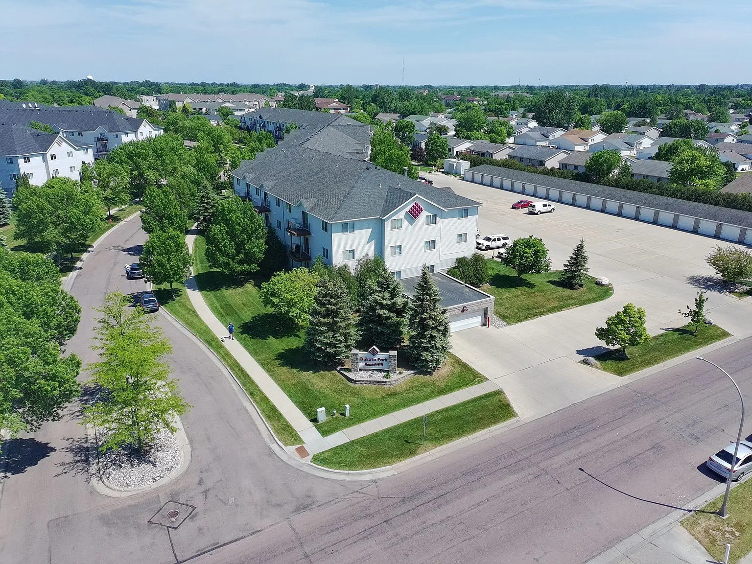 Dakota Park Apartments – photo 4