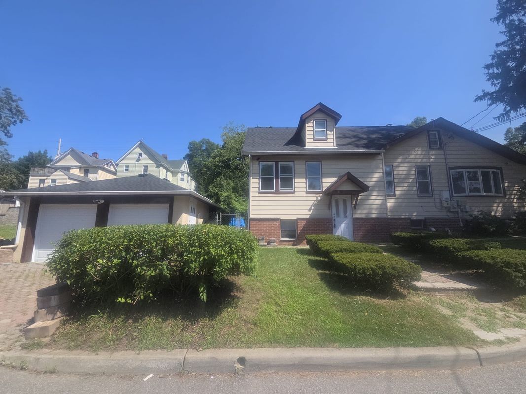 101 Maple St – photo 2