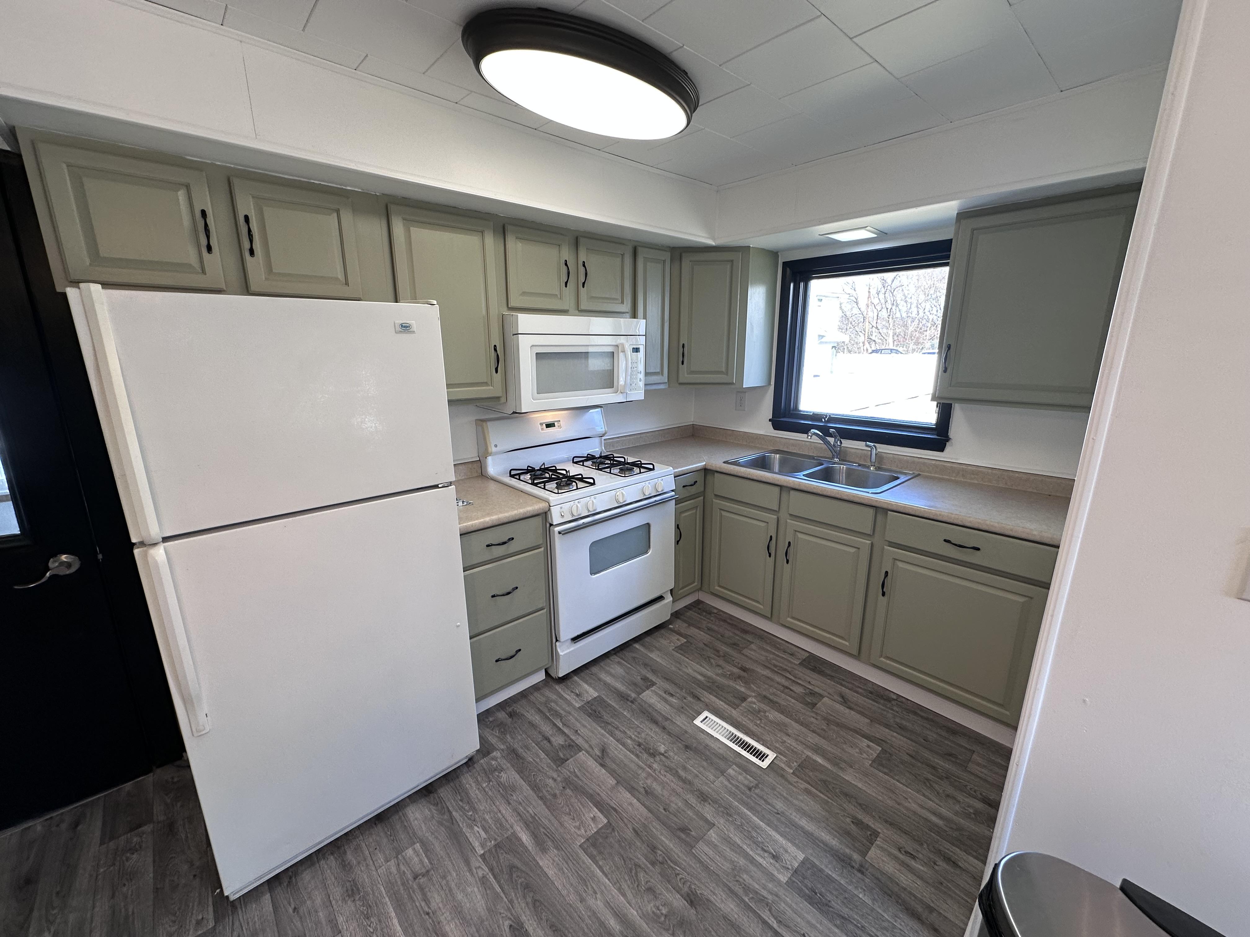 14 Wood St – photo 3