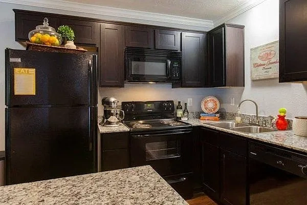 835 Heights – photo 2