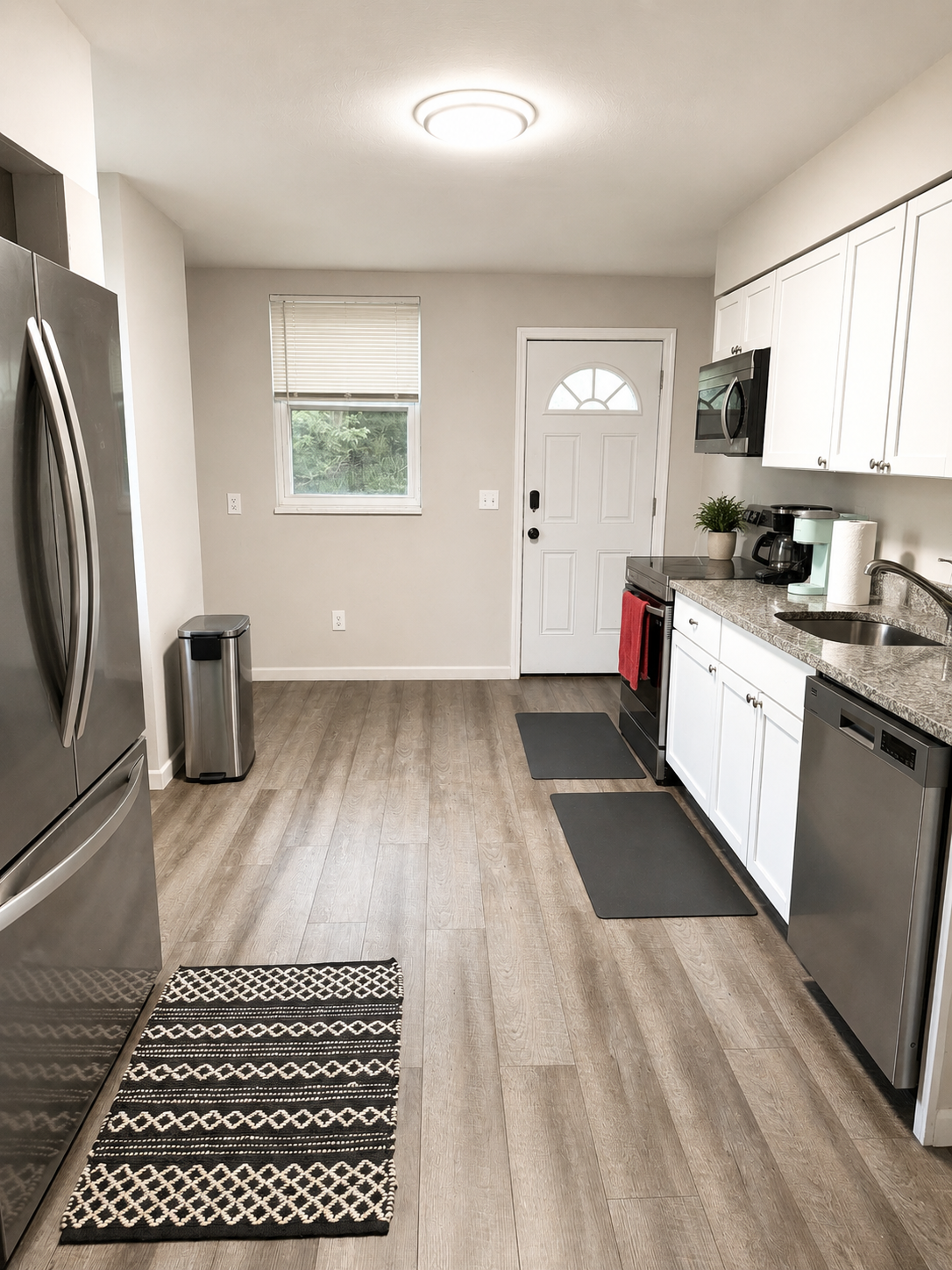 525-529 Farnsworth St unit 525 – photo 3
