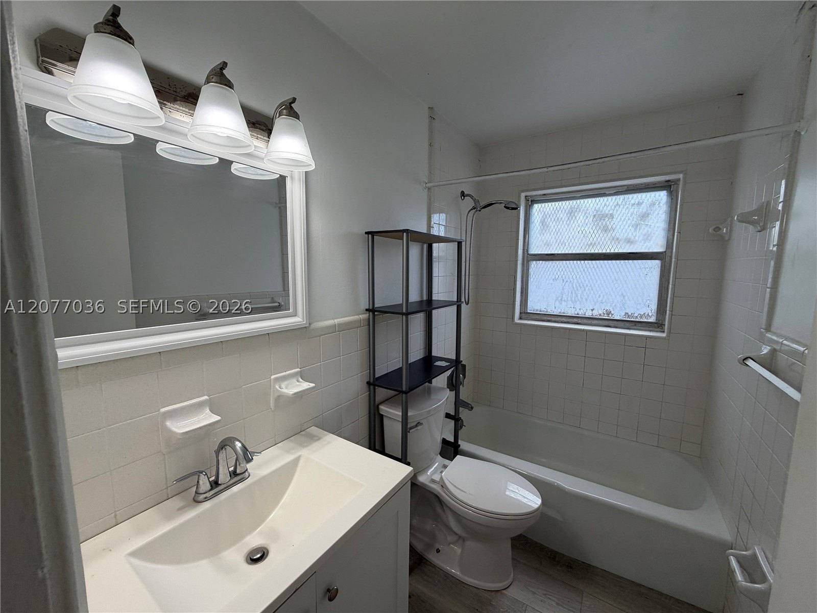 1245 W 35th St #2 – photo 5