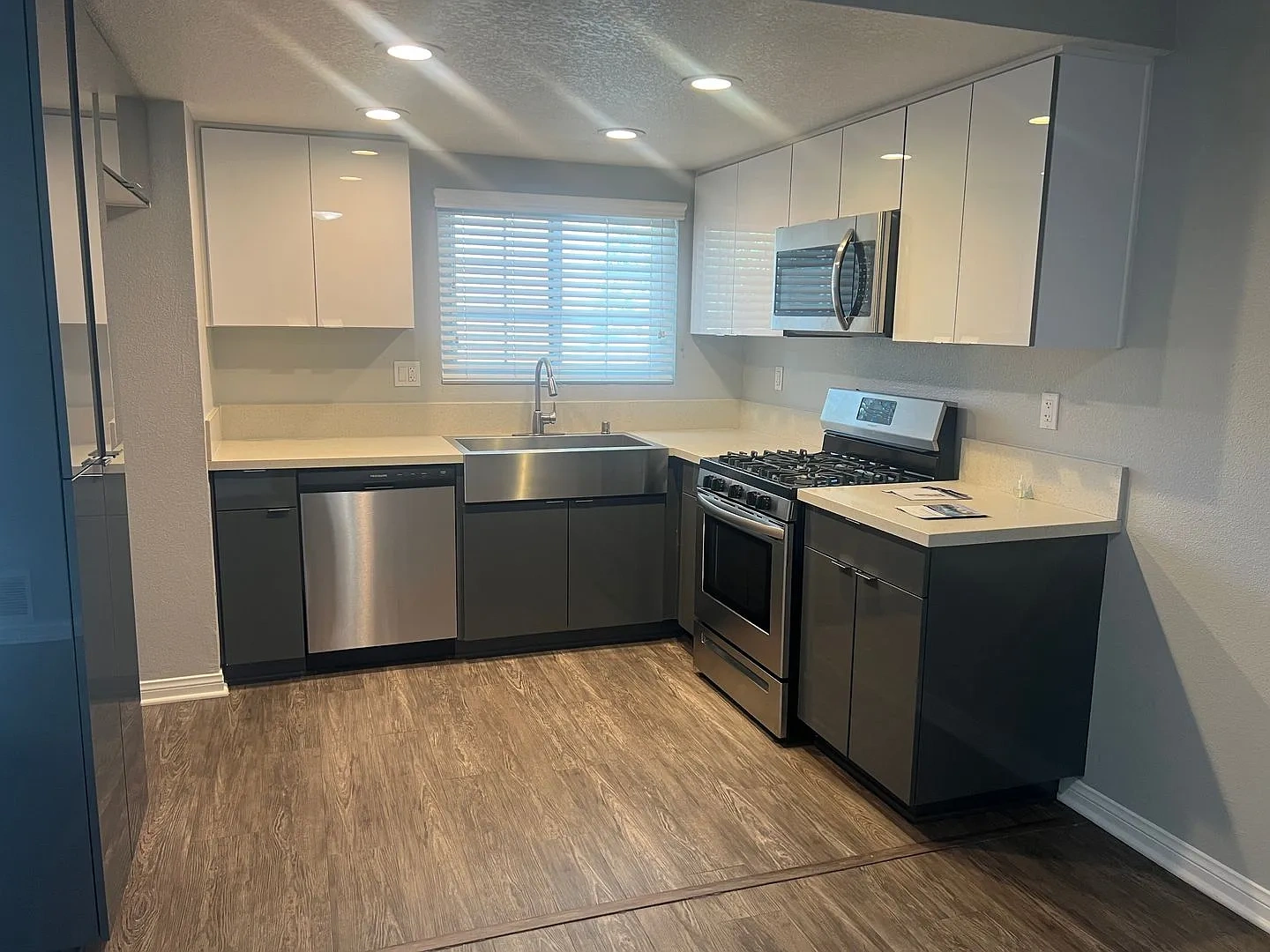 2 Bedroom Apartments in North Redlands – photo 2