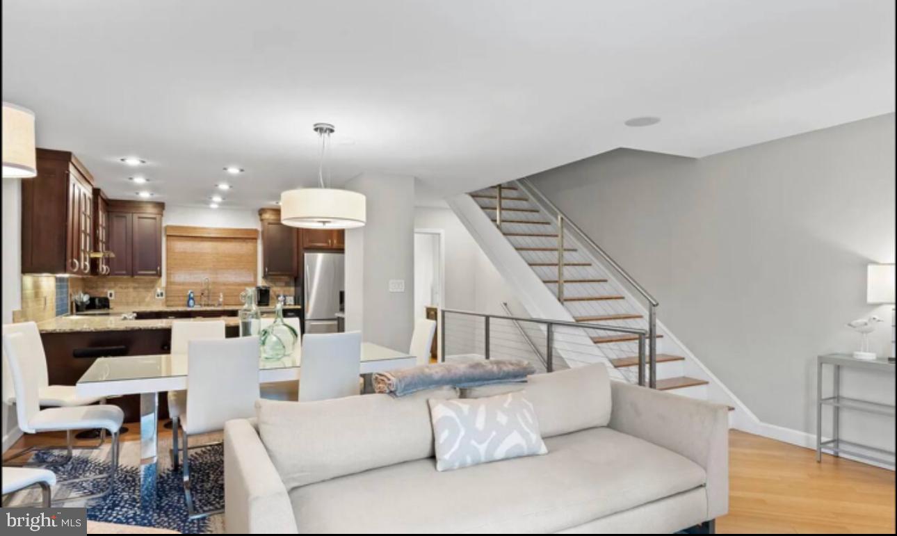 31 6th St unit B – photo 2
