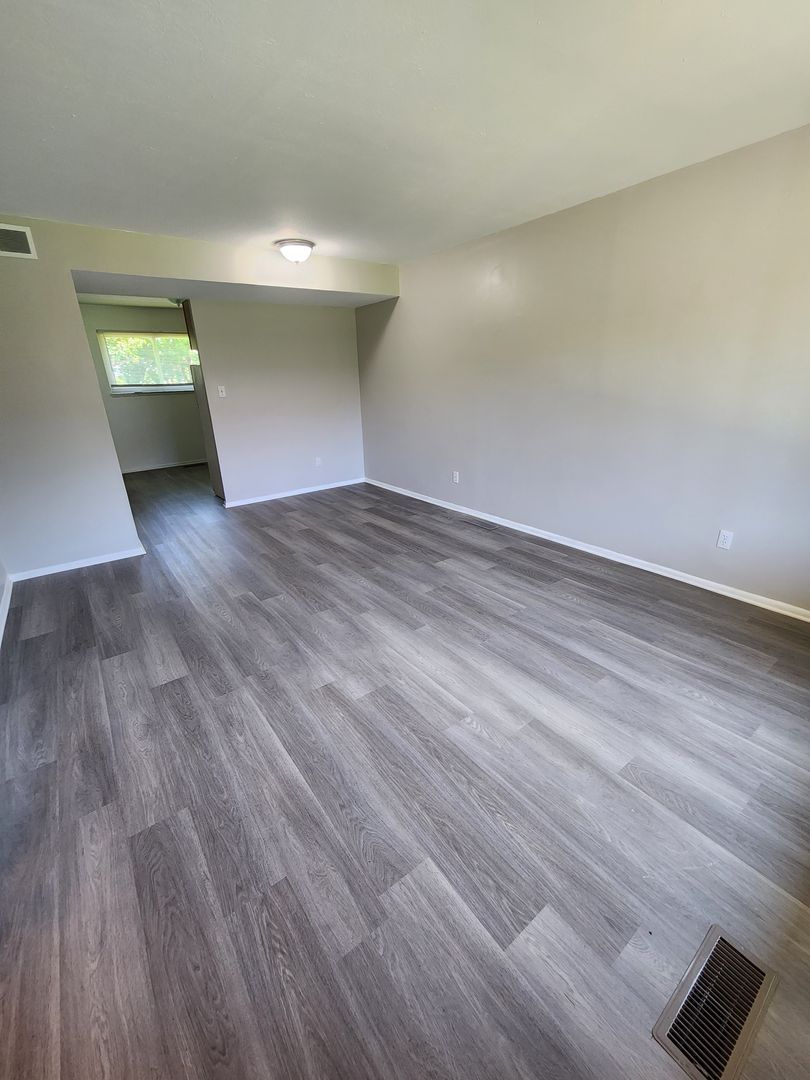 71 E Sprague Rd unit 83 E. Sprague – photo 4