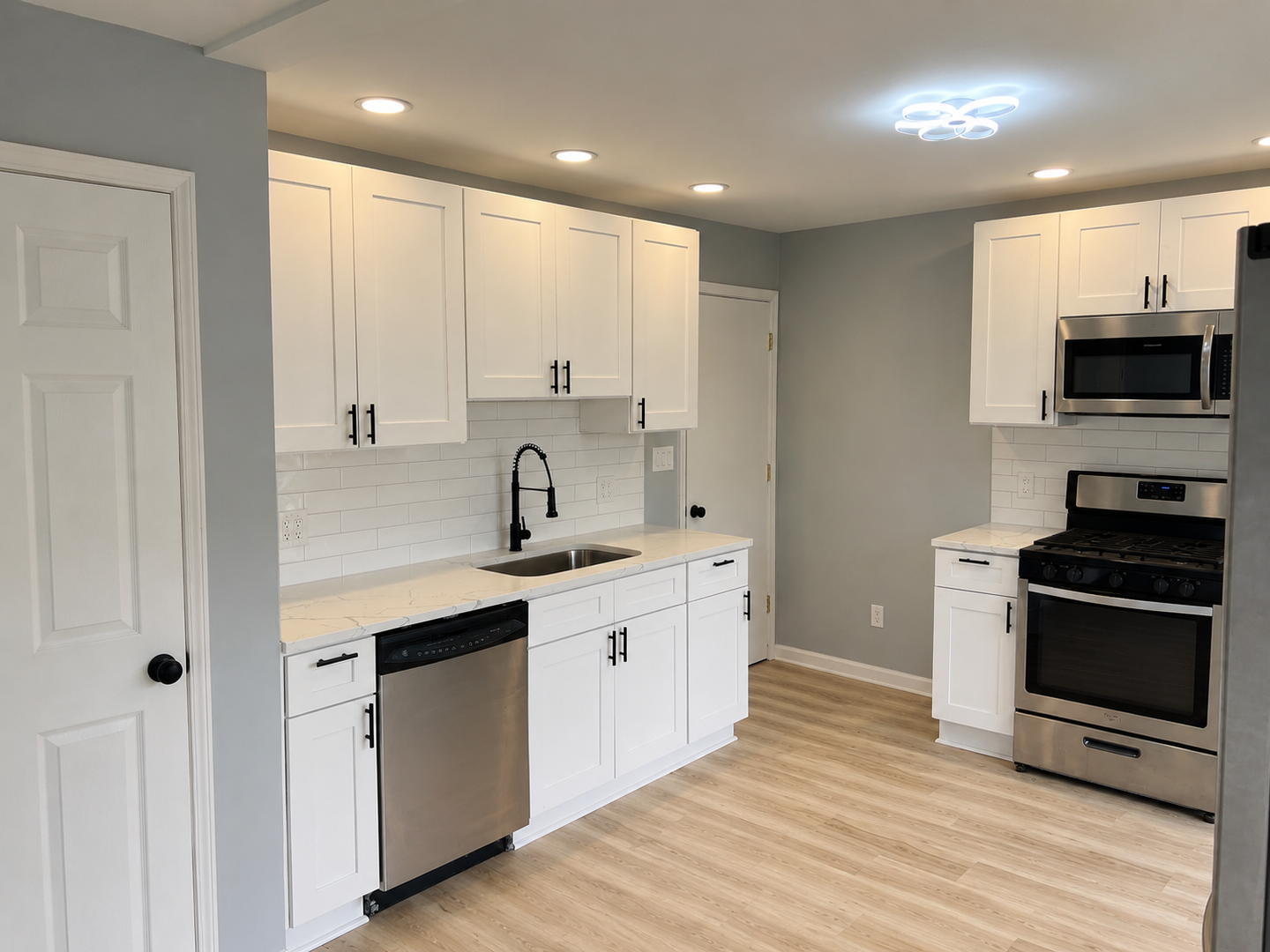 1371 S Belvoir Blvd – photo 3