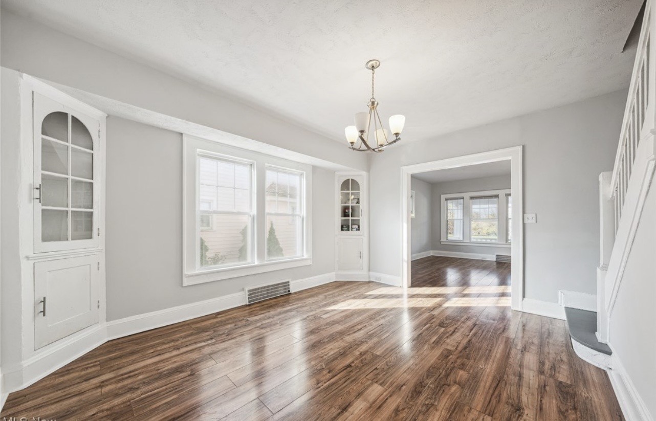 3230 Euclid Heights Blvd unit North - Mid Term Listing – photo 4