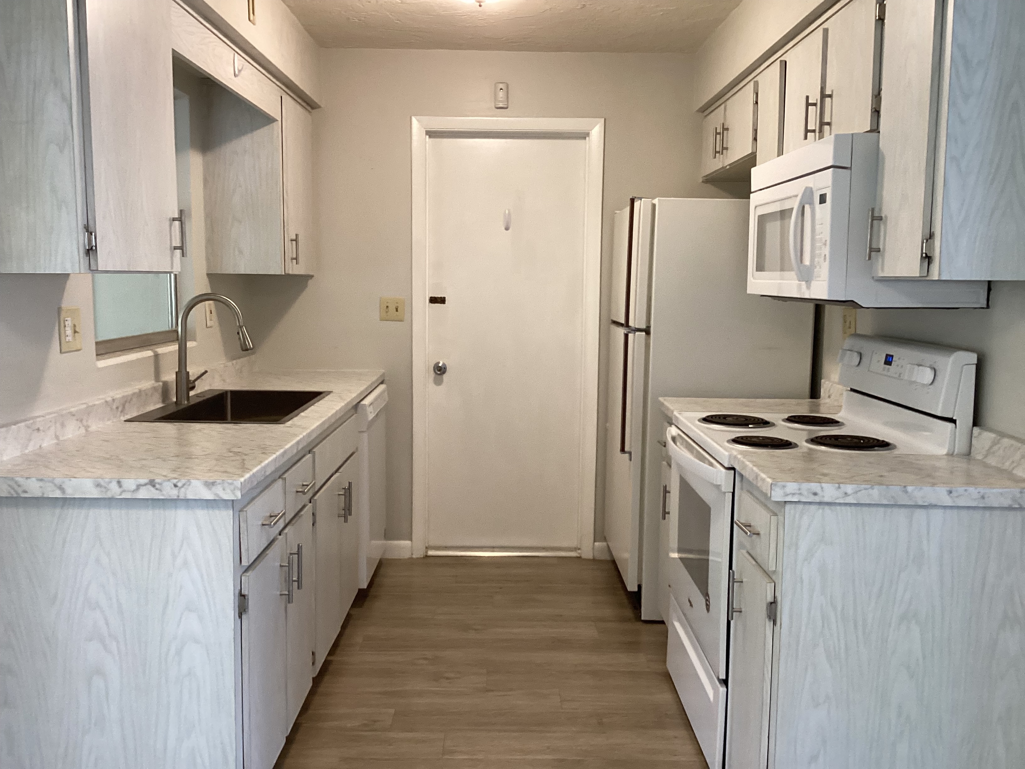202 S Jackson St – photo 4