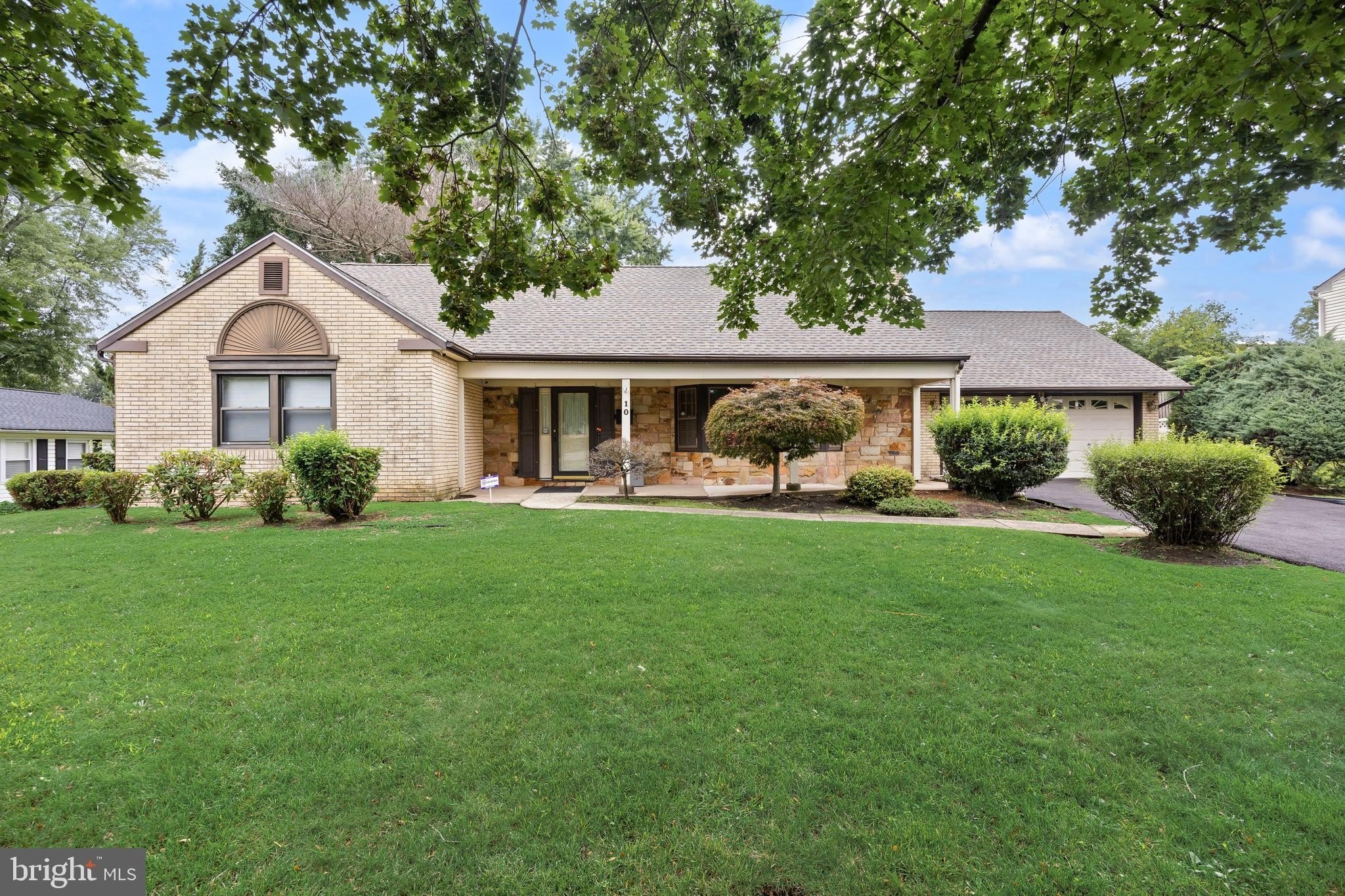 10 Traynor Ln – photo 1