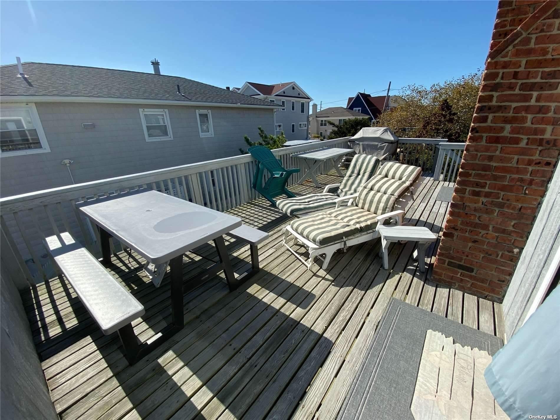145 Inwood Ave – photo 4