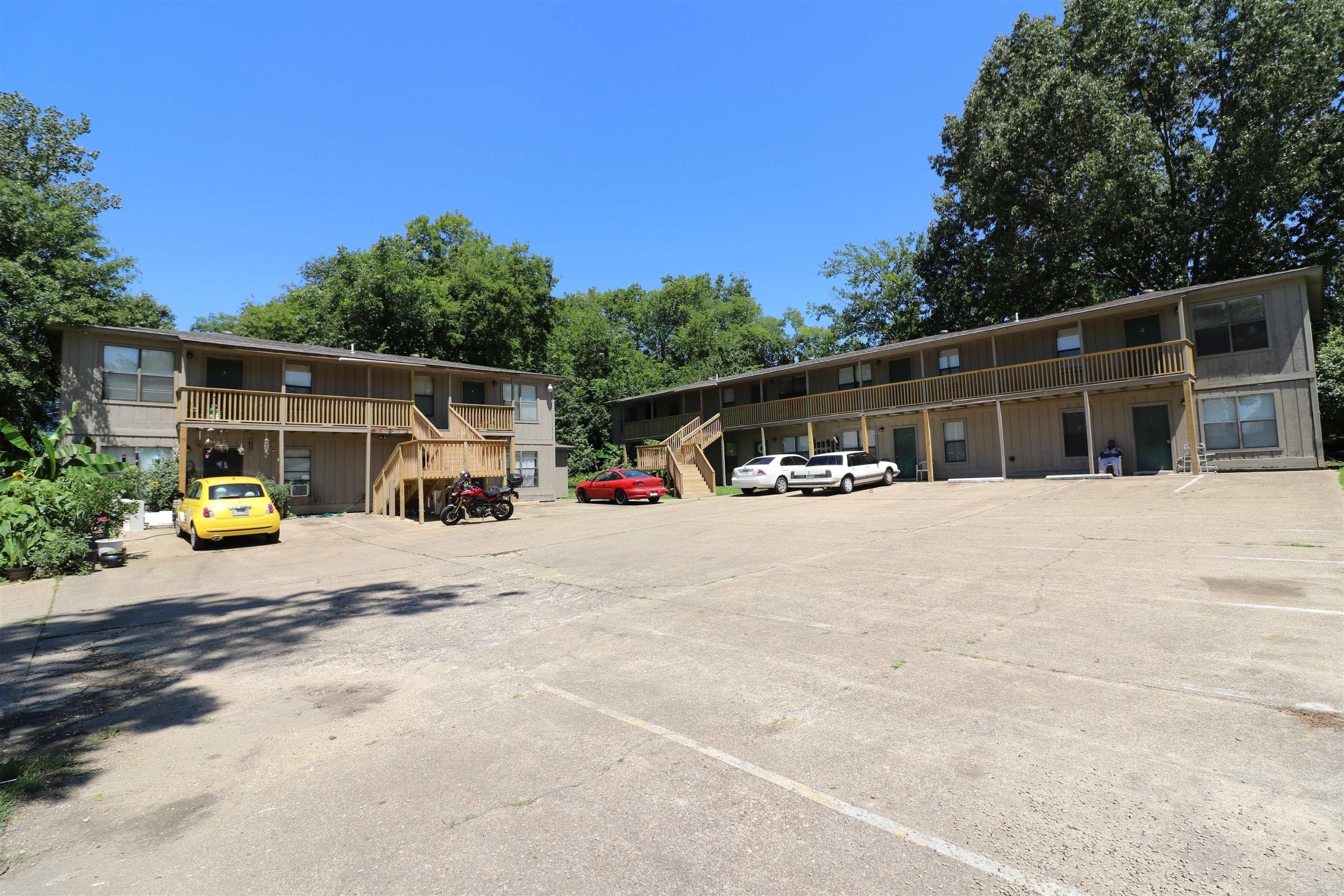 820 Columbia Ave – photo 1