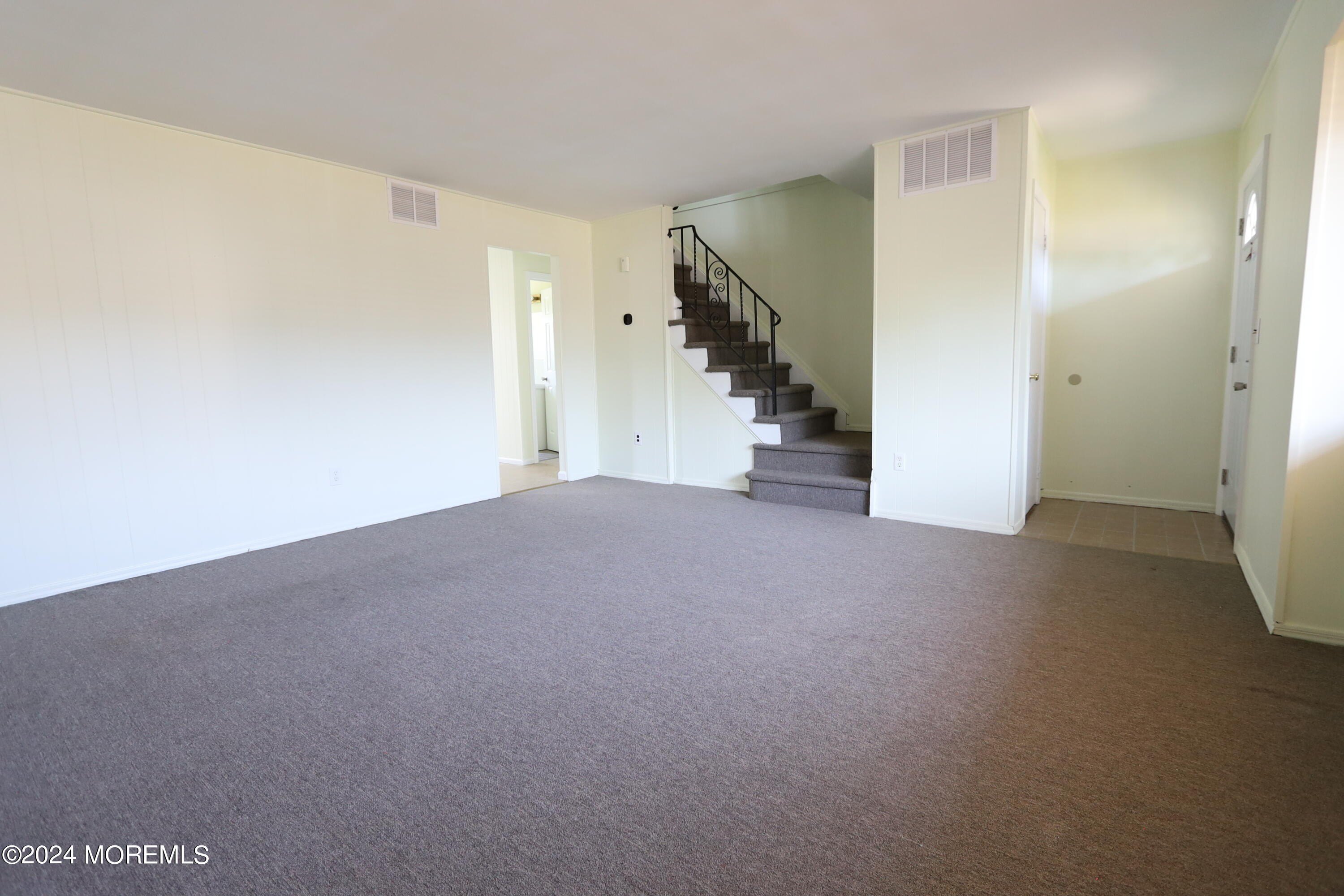 814 Laurel St – photo 4