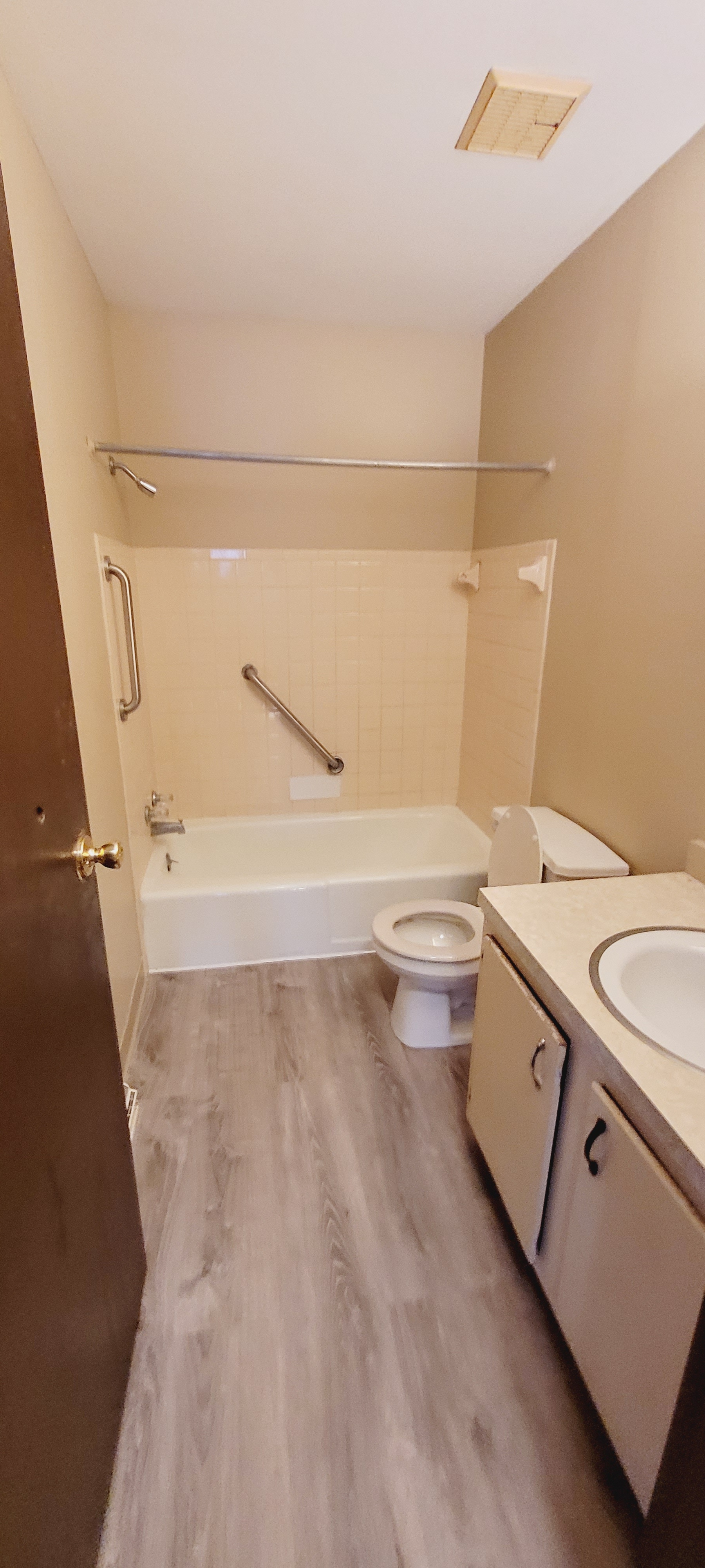 1634 10th St NE unit 00 – photo 5