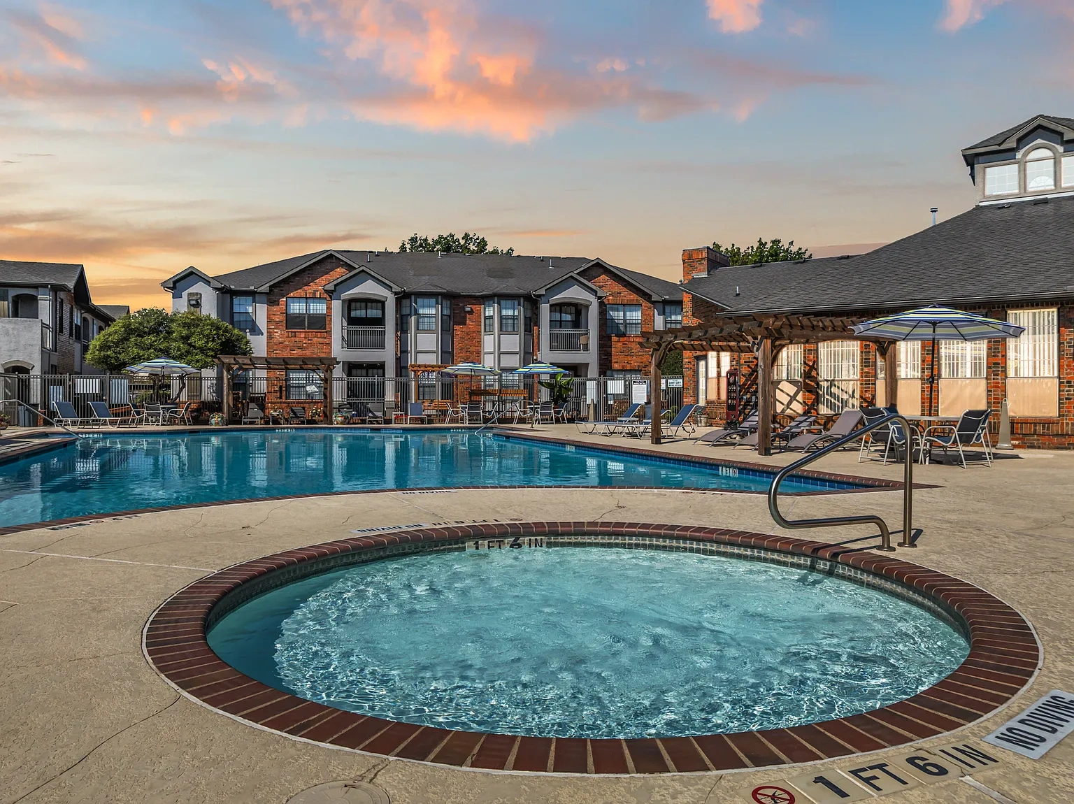 Saddle Brook Apartments – photo 4