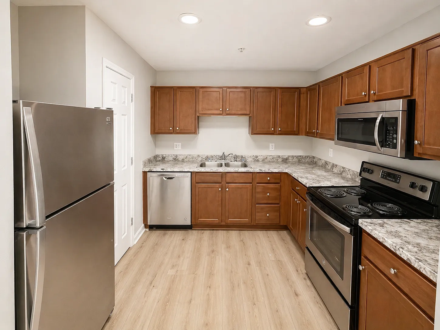 Amanda Place Apartments – photo 2