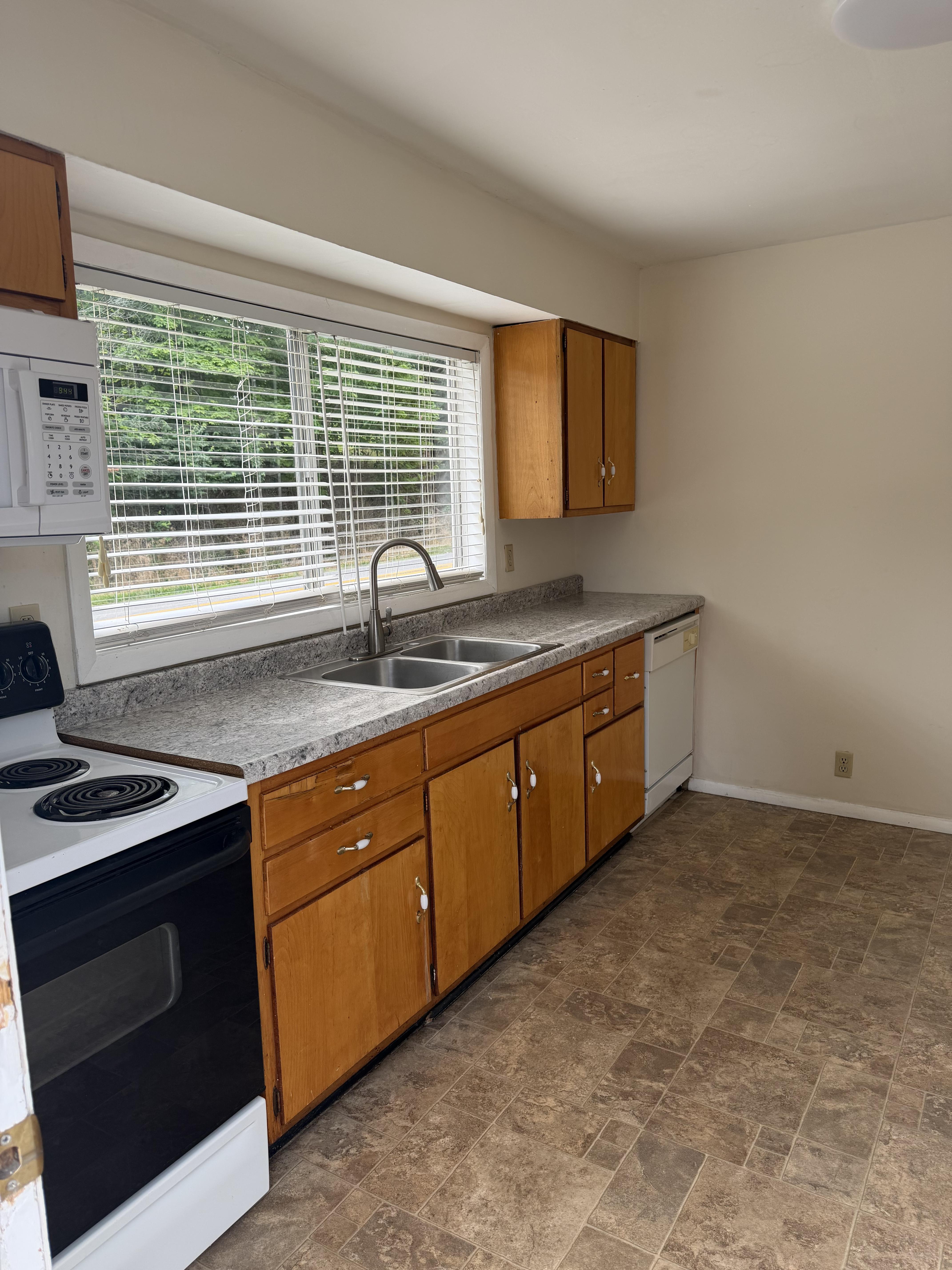 3348 McCoy Rd – photo 5